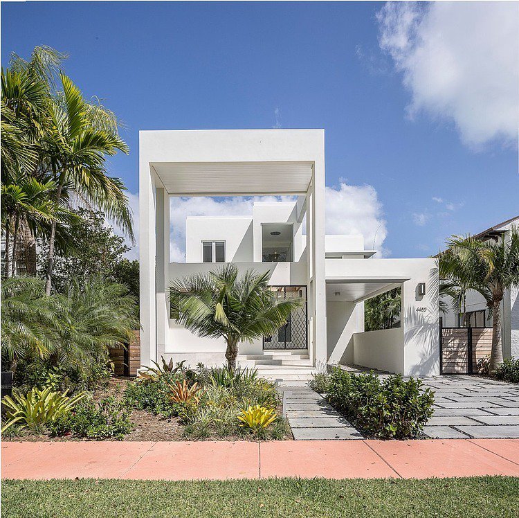 Royal Palm Residence by NC-office | homeadore.com/2014/06/27/roy…
Please RT #architecture #interiordesign