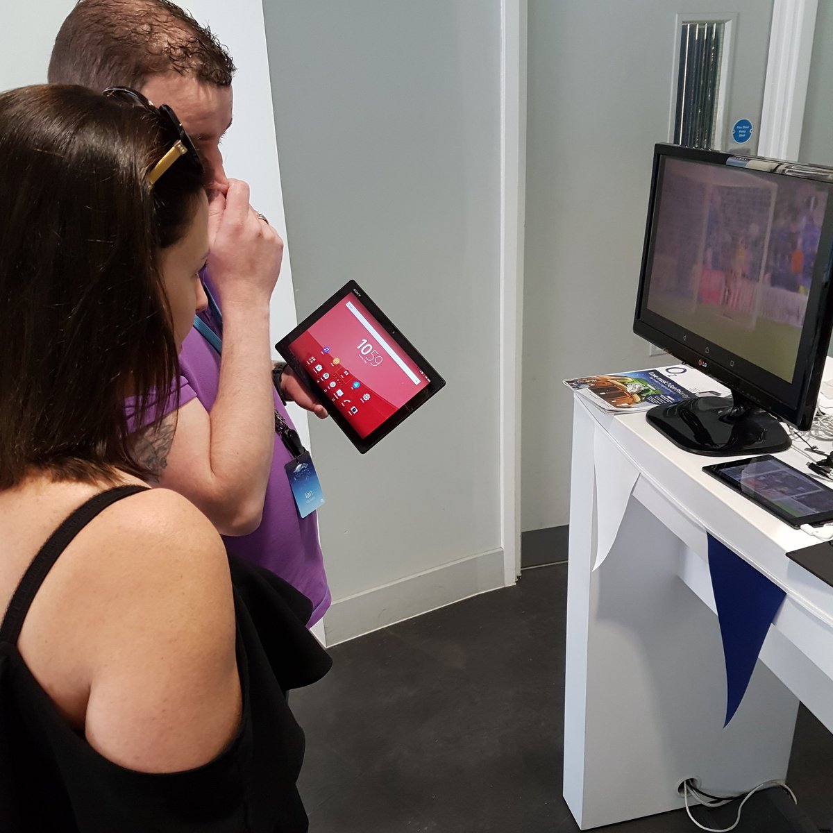 Crazy_yoghurt's tweet image. #jawdrop #o2loughborough #celfonefamily tablet showcase day in Loughborough