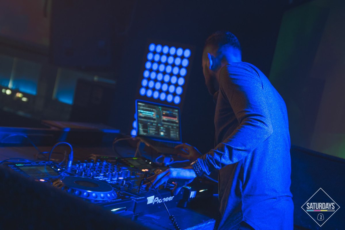 plugsheffield's tweet image. Add @PlugSaturdays to the itinerary tonight!
★ Capital FM's Luciano★
★Drinks from £1 ★
Info: bit.ly/PlugSaturday07…