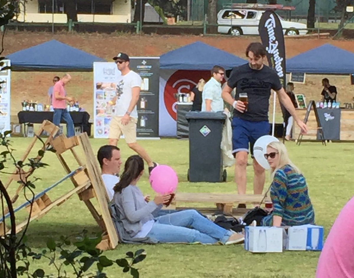 SpicedWeasel's tweet photo. Gotta love the JHB thought pattern a lounger made from crates @jhbcraftbeerfst #JCBF2016 sorry had to snap a pic https://t.co/pZzf5PW4AY