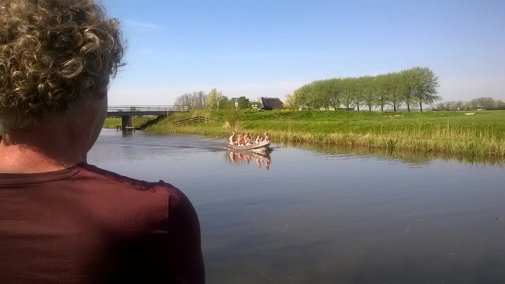 warnerbs's tweet photo. Wisselbaas Bert Jonker moedigt de ploeg nog 1 keer aan #ZSM #erm2016 #zrzv https://t.co/o7JSFhznni