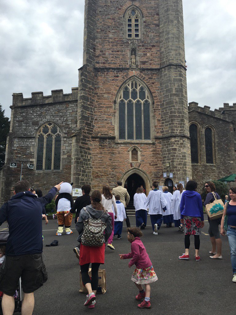 karenwhite03's tweet photo. Can't beat a bit of community Zumba #dancingvicar #westburyontrym community fair https://t.co/KCu3jl1cRG