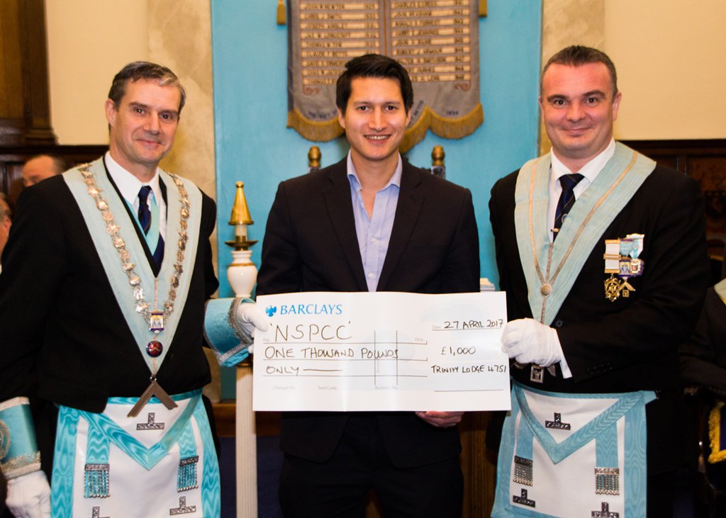 Trinity Lodge, Darlington Co Durham present a cheque for £1,000 to NSPCC ow.ly/4nu8jS