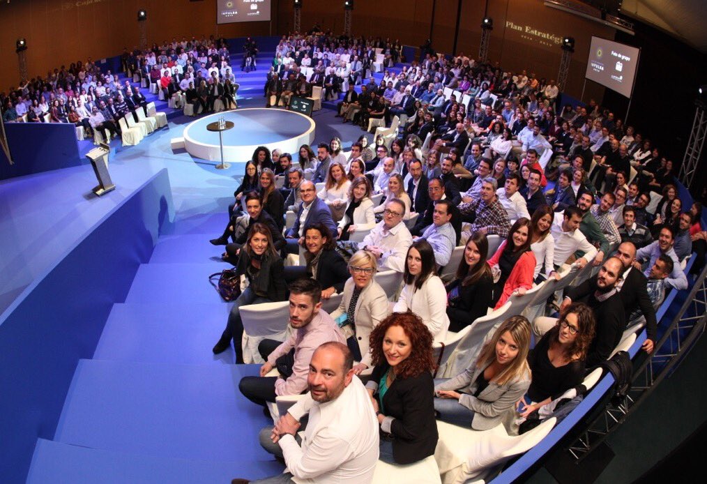 CaixaEnginyers's tweet photo. #Impulsa2019: Presentació del nou Pla Estratègic amb tots els empleats. Treballem pel futur. https://t.co/YuuUaO4Ivt