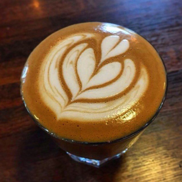 angelocampione's tweet photo. #Macchiato Marrón... Goteado con fondo de Ron para "despegar" con buena chispa el #FinDeSe… https://t.co/jXz0I9C5Ds https://t.co/Z0TFDB4pcn