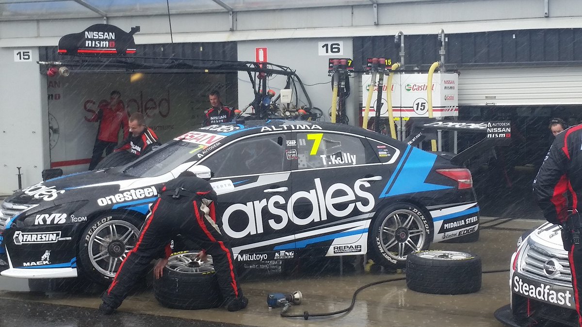 IxchelWood's tweet photo. @MidaliaSteel @Nissan_MSport Crap! Quick, tire change!! #sunnyperth:/ #V8SC #PerthSuperSprint #Nissan #NISMO https://t.co/fhMMXAiX0k