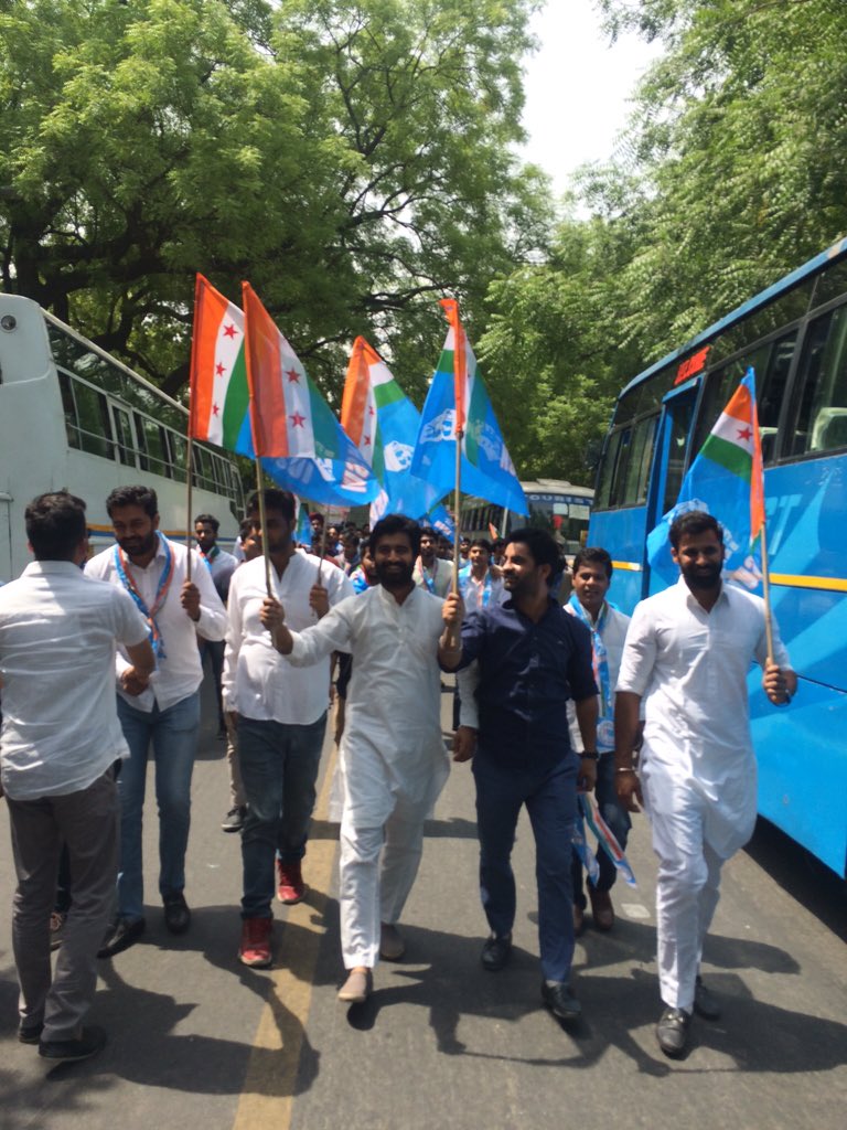 JassiGill_PYC's tweet image. @Allavaru @Barmer_Harish @ManishTewari @SurajMNHegde @girishgoa @RajaBrar_INC @kuljitnagra1 #marchtosavedemocracy