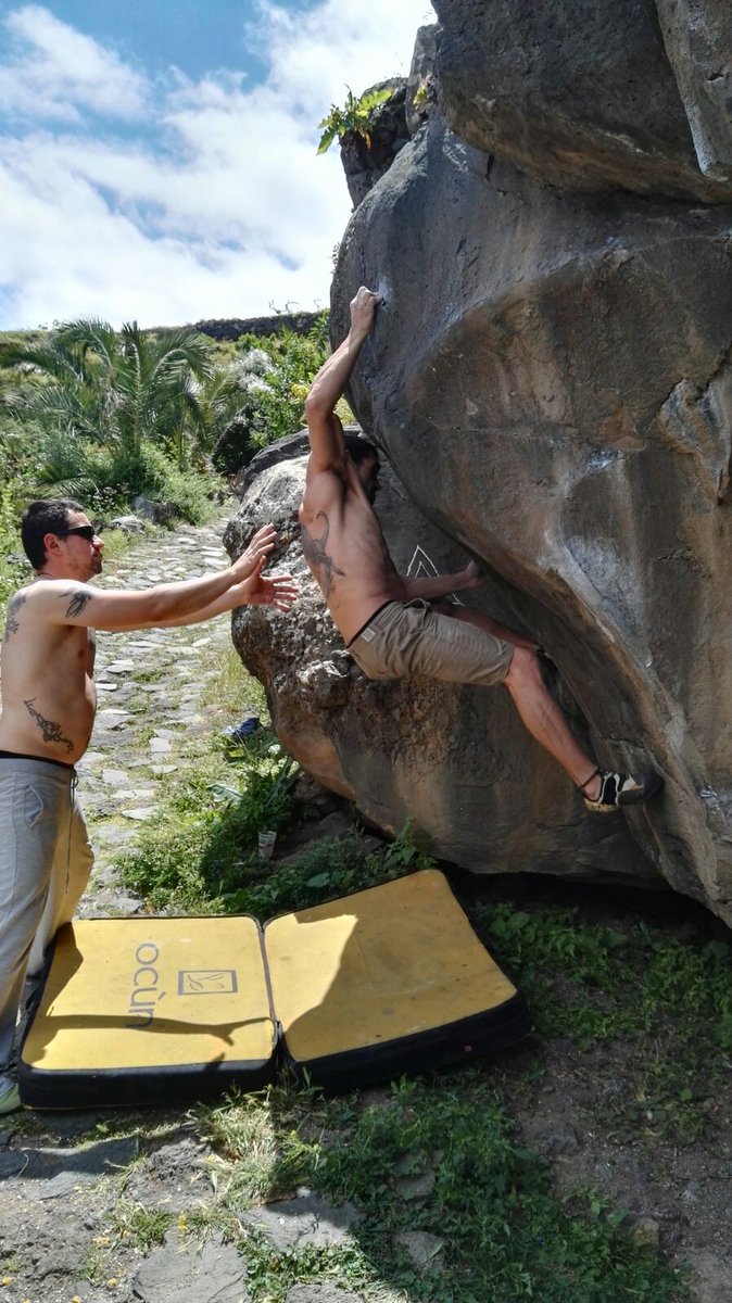ClimbingEvo's tweet photo. Día de piedra con #ClimbingEvo https://t.co/Xorm2Fvizz