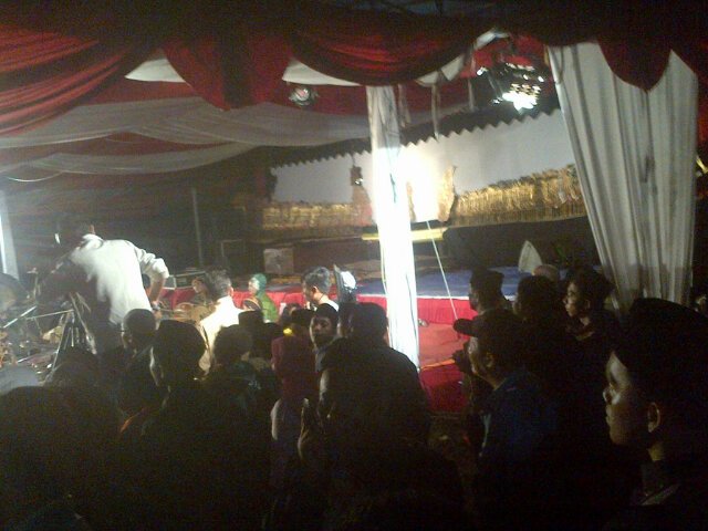 ahahanafy's tweet photo. Diesnatalis universitas yudharta pasuruan ke 14, menggelar acara Wayang kulit, demi menjaga #budayanusantara https://t.co/jfMZixRYqa