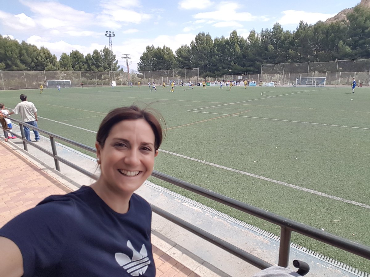 Patriciaflopez's tweet photo. Mañana familiar viendo a #infantiles y #prebenjamines del @archenafc 
Un lujo de #equipos y de club!👏
#FelizSabado https://t.co/qdhmb7lRMo