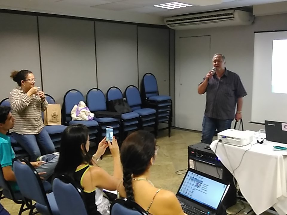 enades_ad's tweet photo. Professor Francisco Lima agradece a presença de todos os participantes no #EnadesMaceió! https://t.co/JcxdL97She