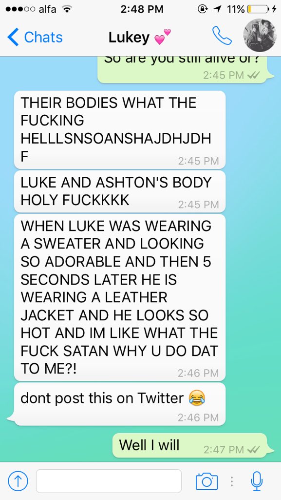 Calumstarbucks's tweet photo. Your stupid cousin after watching "How To Rock" https://t.co/Y1CYreluhD