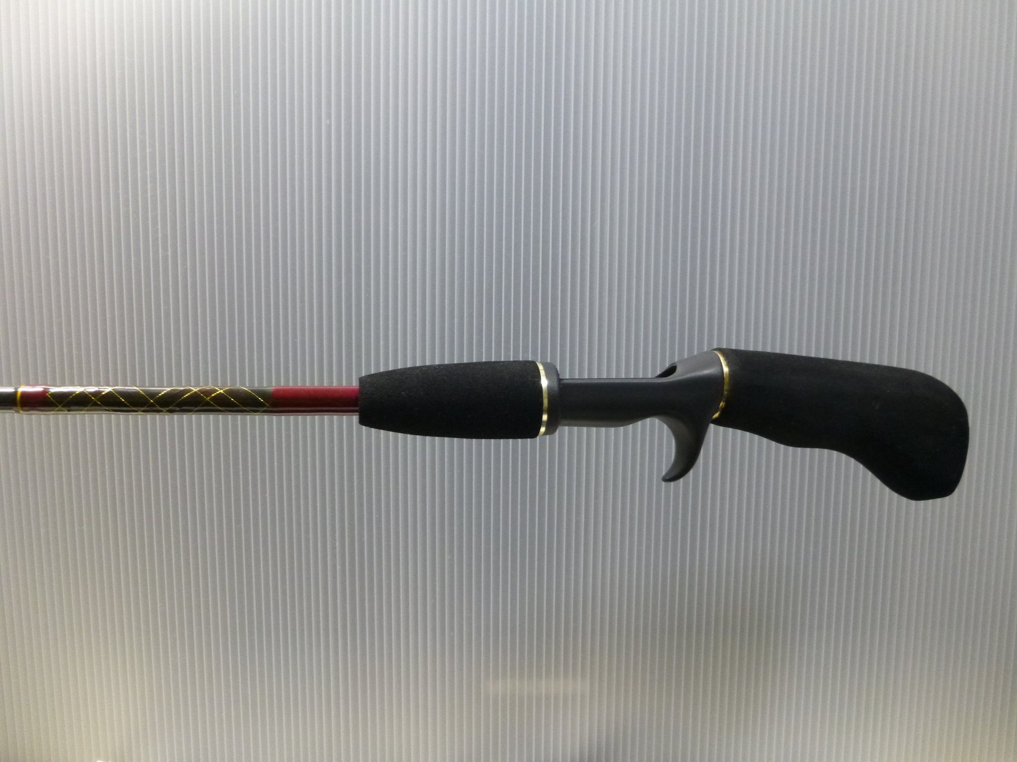 Tack ガングリップのバスロッド800円で買えたー 年くらい前の物みたいだけど 結構綺麗で作りがしっかりしてる これにスピンキャストリール付けてトップゲームしたら超楽しそう T Co Xhcyhfgv2l Twitter