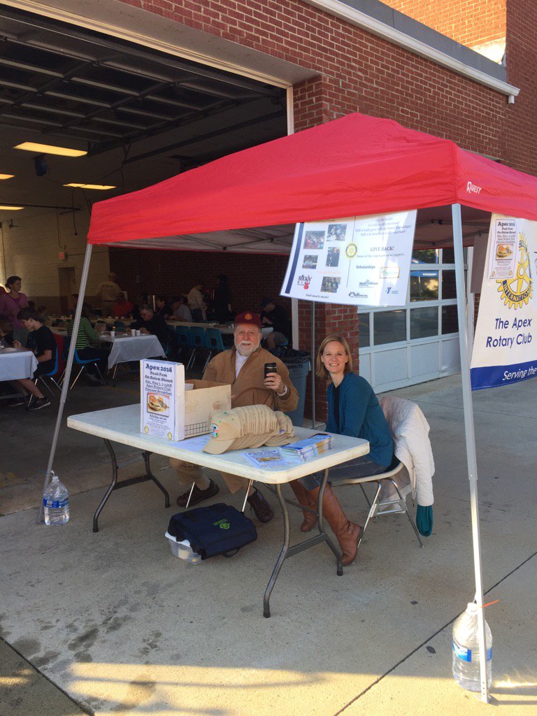 ApexRotaryClub's tweet photo. We are serving pancakes in downtown Apex. All money raised goes for Louis Smith Memorial Scholarships at #ApexHS https://t.co/D7vXYkx1iQ