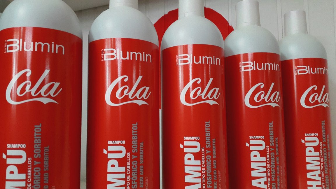 NewLookPontinia's tweet photo. Nel nostro Salone #Blumin #Cola, #Shampoo idratante al profumo di #CocaCola: provare per credere #Tahe #TaheShopping https://t.co/9nQavFyqIe