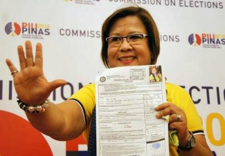 DeLima_Defender's tweet photo. VOTE FOR DE LIMA

1Pinas For DeLima https://t.co/29XjTJCBCn