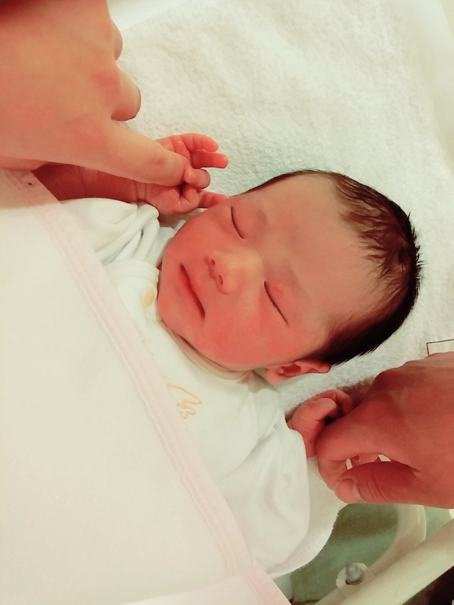 kismyare's tweet photo. 2016年5月7日4時52分
お誕生日おめでとう💓
産まれてきてくれてありがとう💓 https://t.co/NQ41pxfE9r
