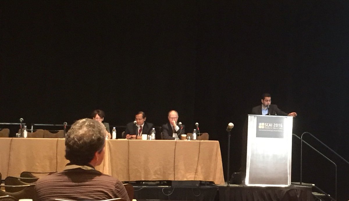 wagarhabib's tweet image. د وليد الحربي يلقي محاضرته اثناء #SCAI2016