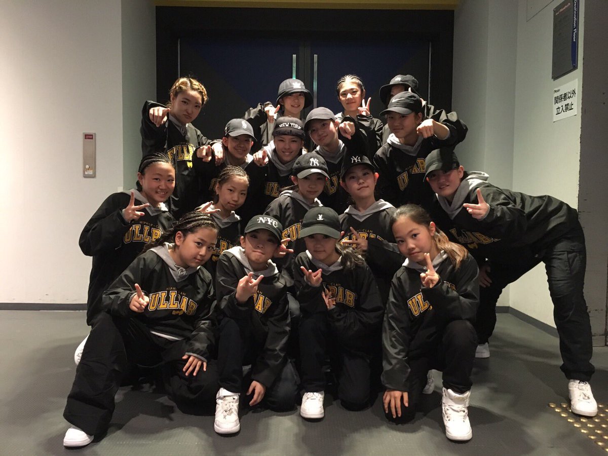 Negai0529's tweet photo. EX CHANGE!!
MAiKAナンバー FULL BABE『優勝』
めっちゃうれしい😳
まいか先生、一緒に踊ってくれたみんな、応援、そして関係者の皆様、本当にありがとうございました。
#EXCHANGE #FULLBABE https://t.co/HCFKSWkcUE