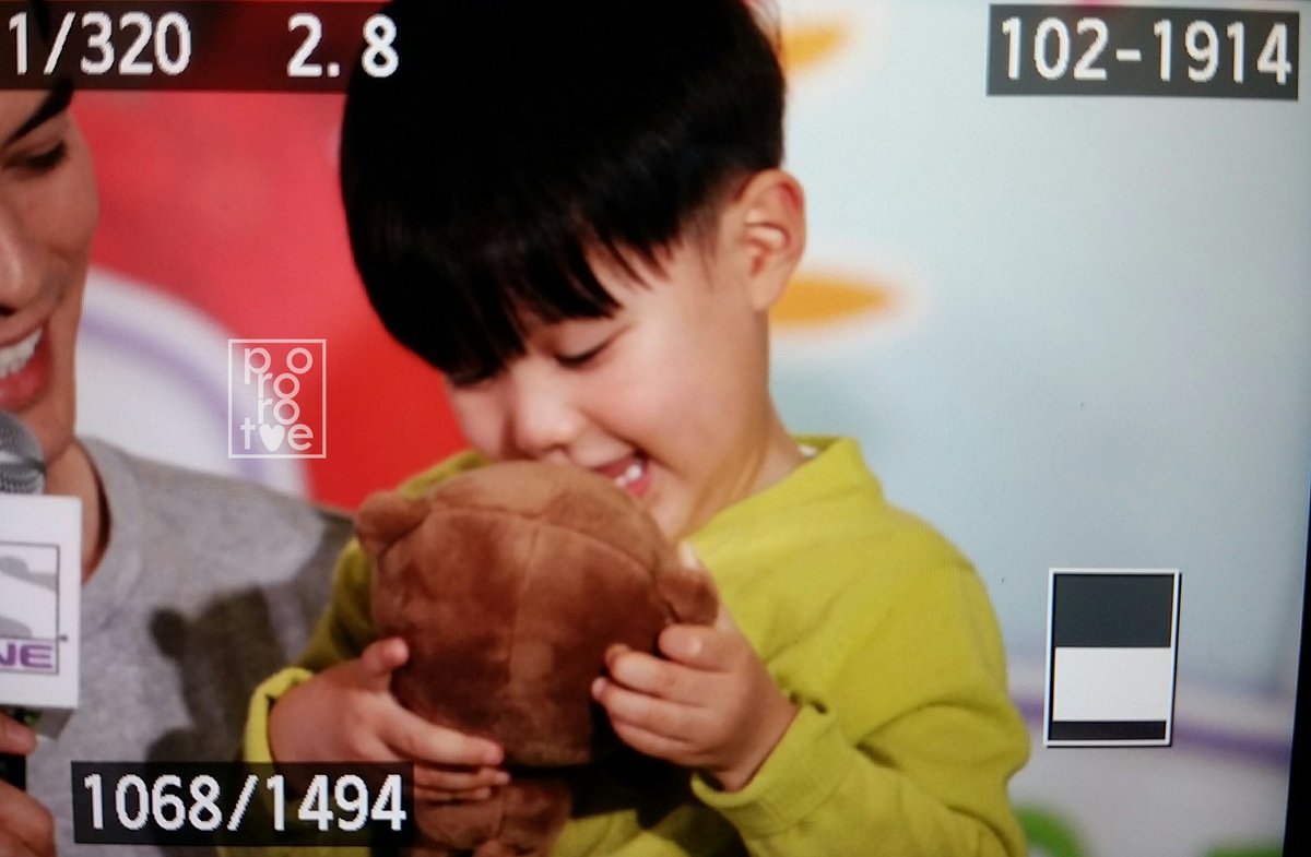 pororotoe's tweet photo. #taeoh &amp; NINI BEAR OMGGGG
 #160507 https://t.co/Gt2xAqx9fj