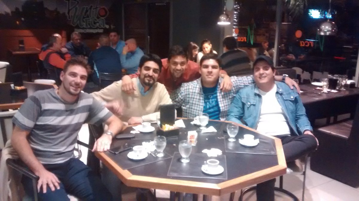 grodriguezfe's tweet photo. @PodioLM. Viernes 6 de mayo de 2016
@fedejelic @MJVillalobo @JavierCiani @gavrielsilva. Hasta siempre... https://t.co/aYIf08nin1