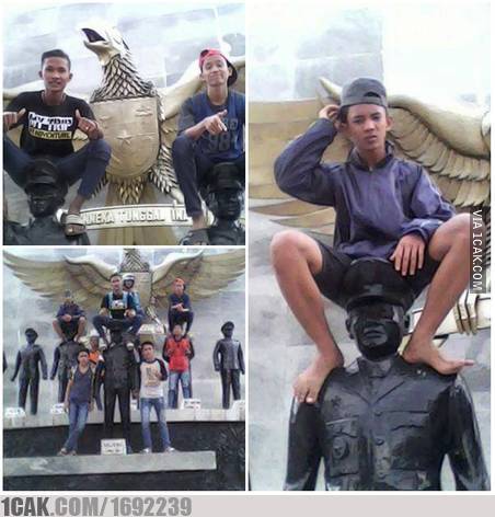 onecak's tweet photo. mau eksis boleh, but don't be stupid...  =))  jadi buron dah...  https://t.co/R1Klqwl5Xq https://t.co/jM5BikI7yN