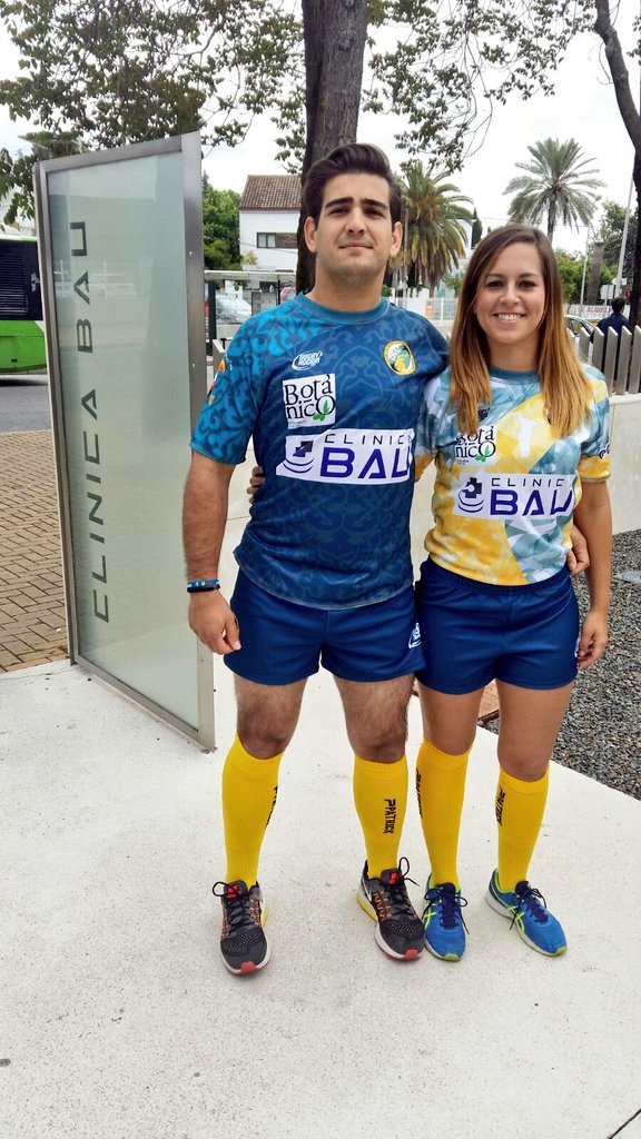 cordobarugbyama's tweet photo. ¡¡Tenemos equipaciones oficiales, GRACIAS @clinicabau @odonoghuescor @Rugbytienda @TuFisioCordoba @GdeIntangibles!! https://t.co/NVCBRn7aVU