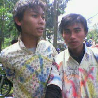 Afivwae_wes's tweet photo. Kegembiraan yg sprti ini hnya ada d Indonesia. sdh membudidaya dr dulu #BudayaNusantara 😄😄😃 https://t.co/ZdhRJpHGNA