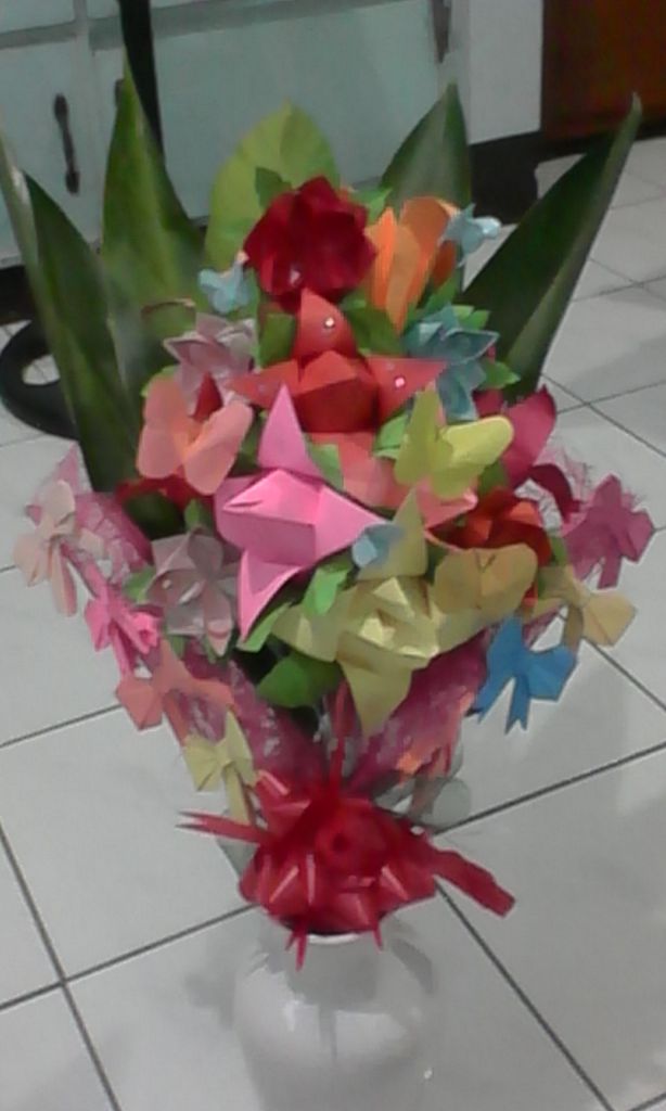 MayBulasa's tweet photo. HAPPY Mothers Day Mama @DawnZpost i made origami Bouquet flower . For you Ma Hope you like it . 
Love U https://t.co/iE9Pfe2hlH