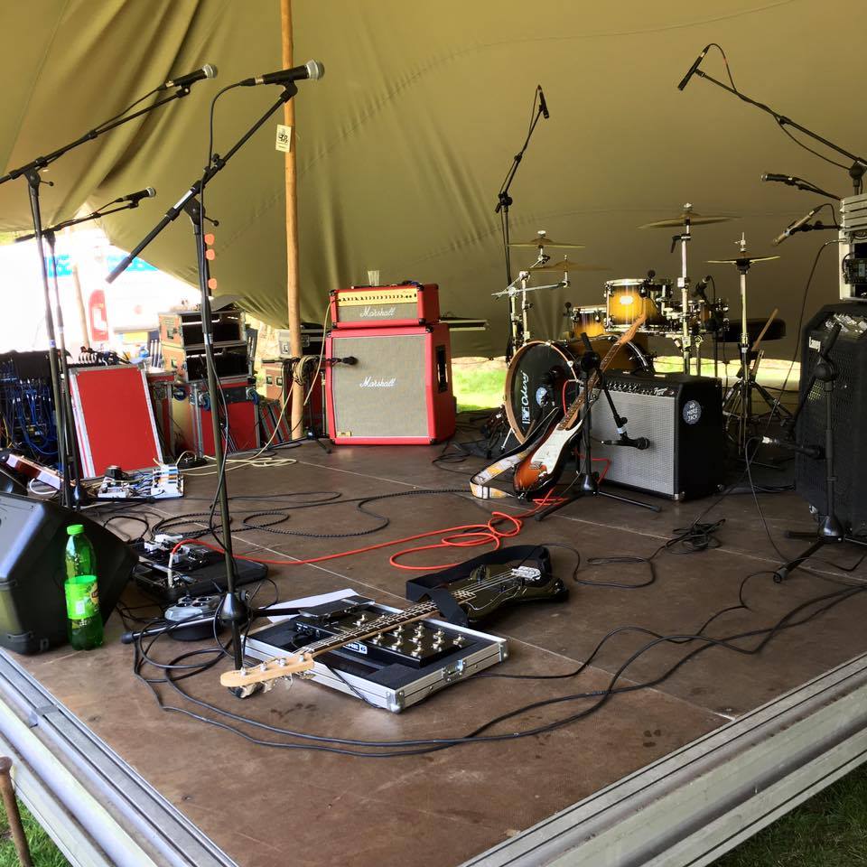 NoMoreJackBand's tweet photo. Net opgebouwd voor Zeepkistenrace Festival (Stoere Mannendag, daarom dat wij er zijn...)... https://t.co/Fb7Vi2QGN0 https://t.co/oabzJRFru3
