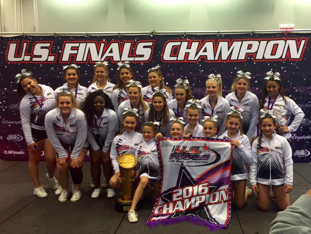 Storm_Dazzle's tweet photo. So Black Ice just WON THE US FINALS VIRGINIA BEACH!! 🏆 The drive was definitely worth it!@theusfinals #USFvb16 https://t.co/4GH9EYnahc