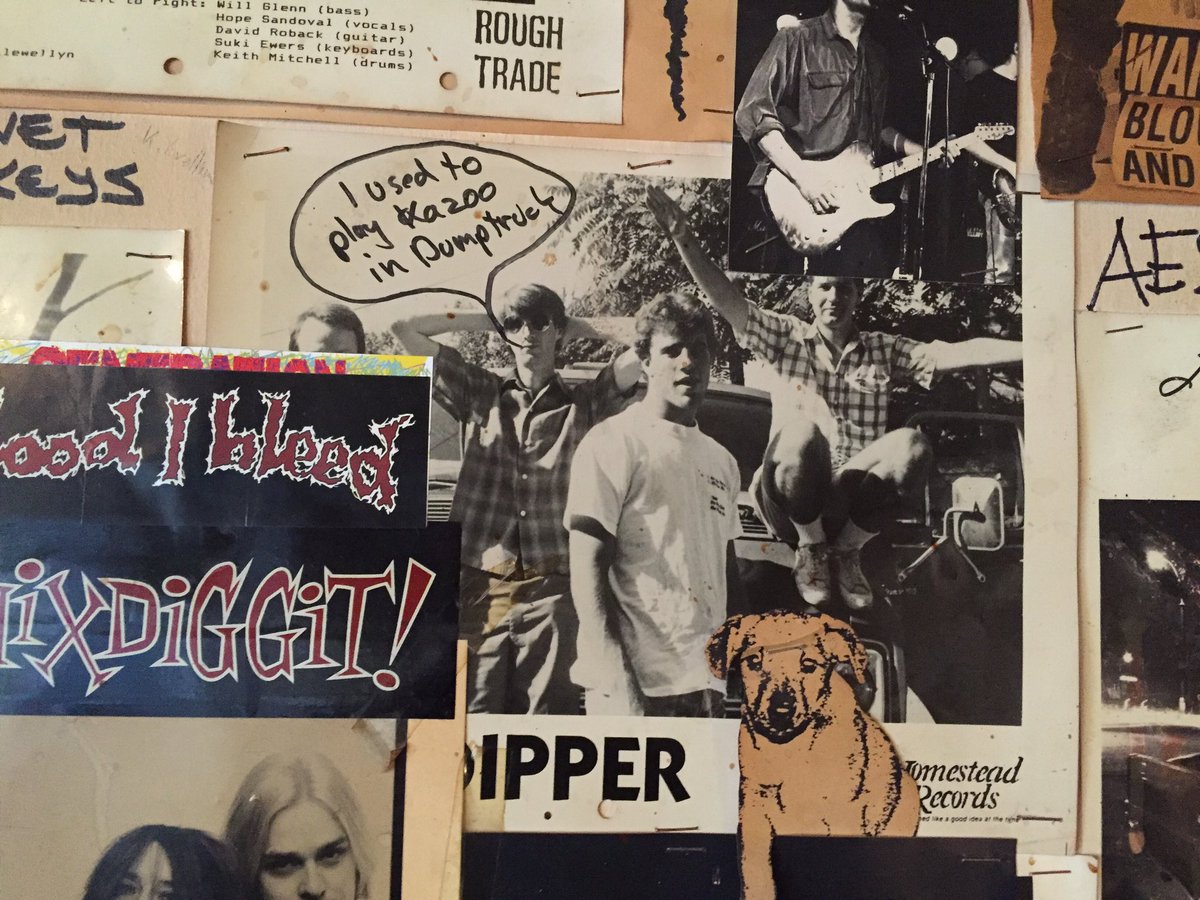 terrymalts's tweet photo. Gotta love the polite, informative music trivia graffitied upon this @BigDipperBand 8x10 in Groningen, NL. https://t.co/40leaIMUL4