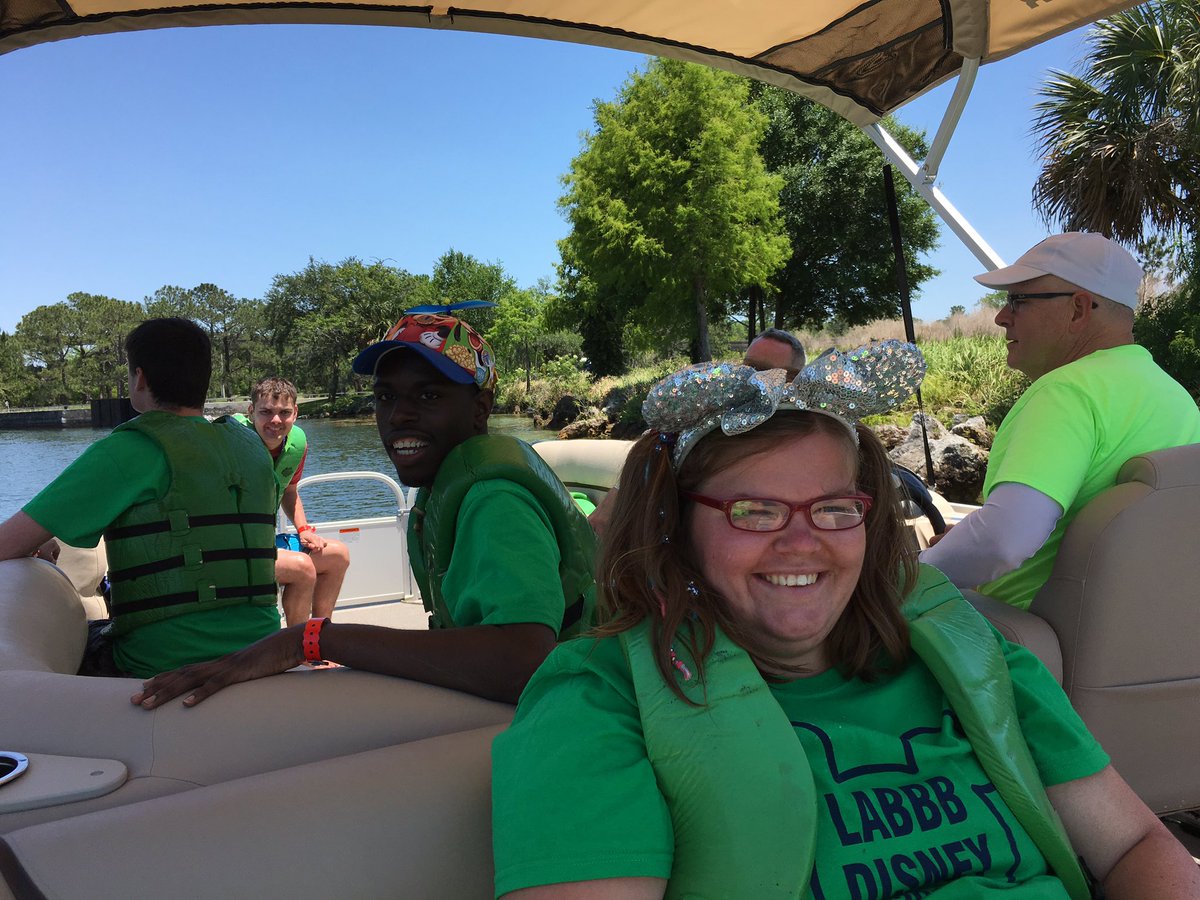 LABBBREC's tweet photo. #LABBBDISNEY2016 out on #Baylake https://t.co/mgWOSqtUHQ