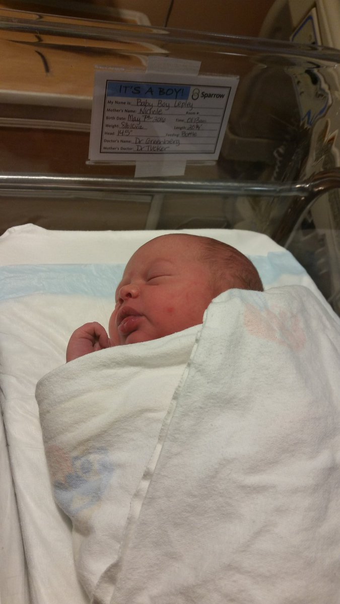 MRNSportsguy's tweet photo. Meet Lachlan Garon Lepley. Born 1:13 am May 7th. 8 lbs 10 oz. 20 3/4 inches. Healthy and loving life! :) https://t.co/w0qzUxibk2