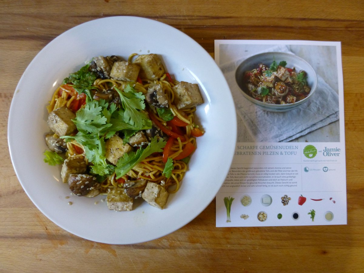 Nadeshda11's tweet photo. Jamies scharfe Gemüsenudeln mit gebratenen Pilzen und Tofu

#hellojamie #hellofreshde https://t.co/TqEW0xviJx