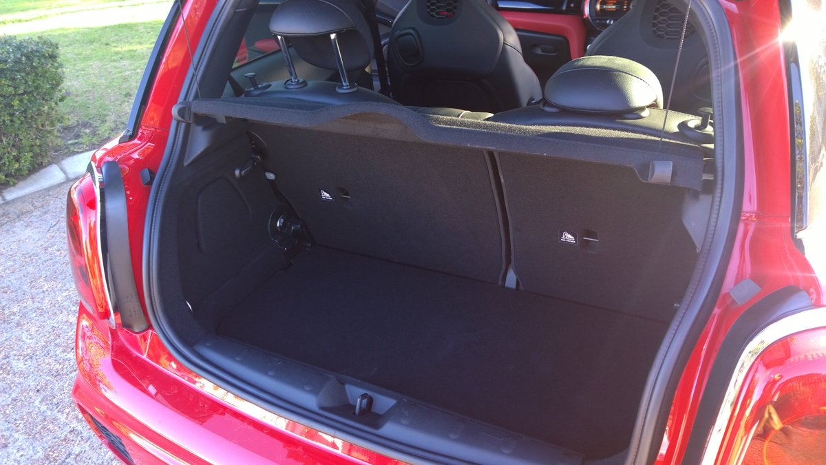SocialSA_'s tweet photo. Love the boot space in the #MINIJCW hatch, super spacious for a 2 door car, impressive! #MostPowerfulMINI https://t.co/GYHEuK2xmS