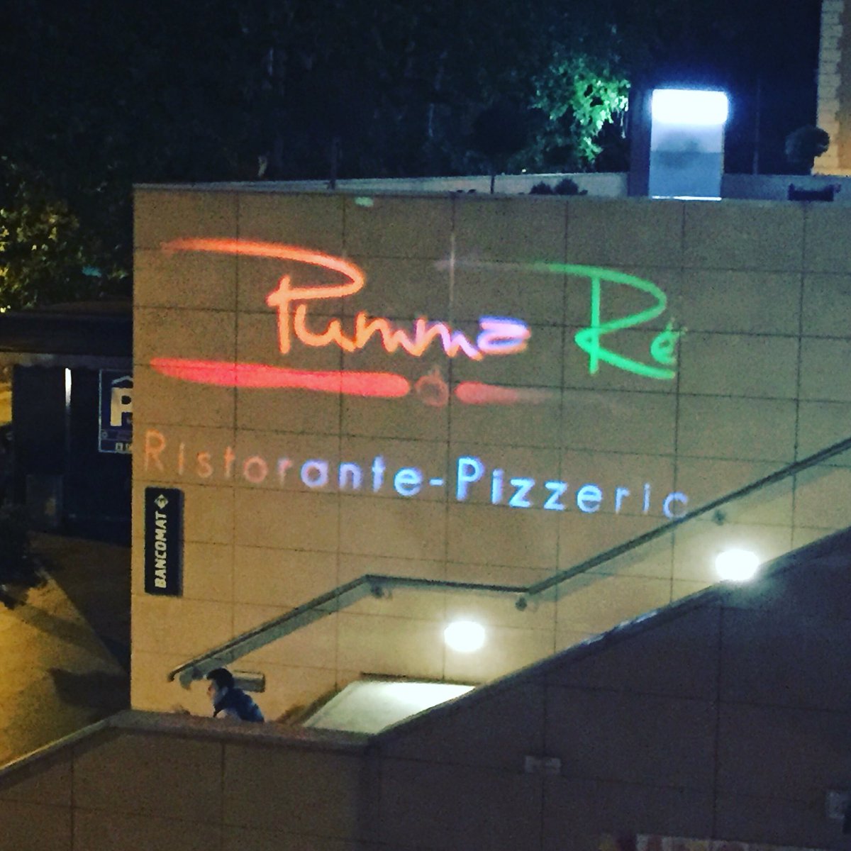Giulia_L17's tweet photo. Tutto più che squisito😋😋 #pummarè #chebontà #cenabuonissima #filettodimanzo #tiramisù #viadoriaRoma https://t.co/4QuFeG54Qv