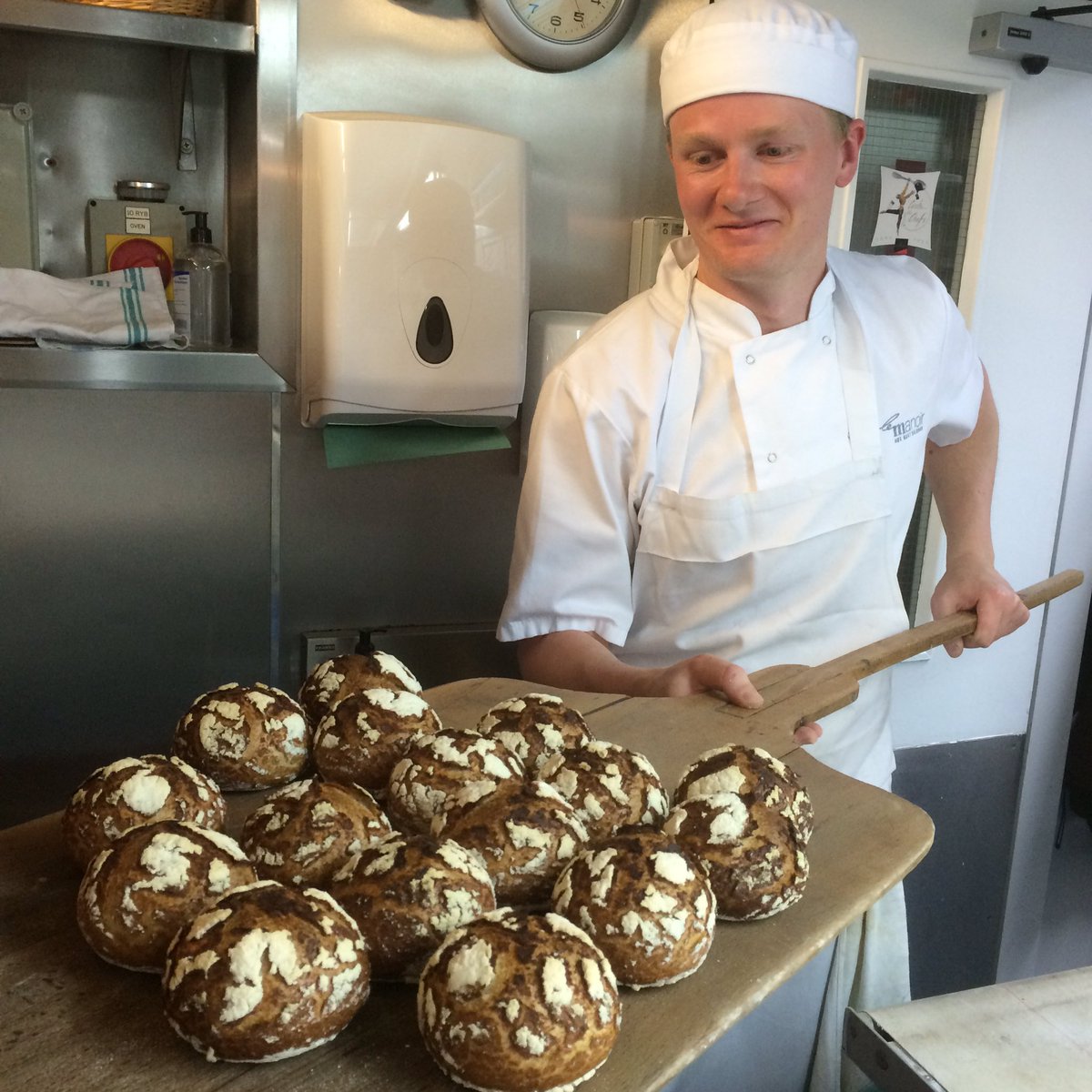 <a href="/lemanoir/">Le Manoir aux Quat'Saisons, A Belmond Hotel</a> Beer bread this time baked👍looking good well done Luke