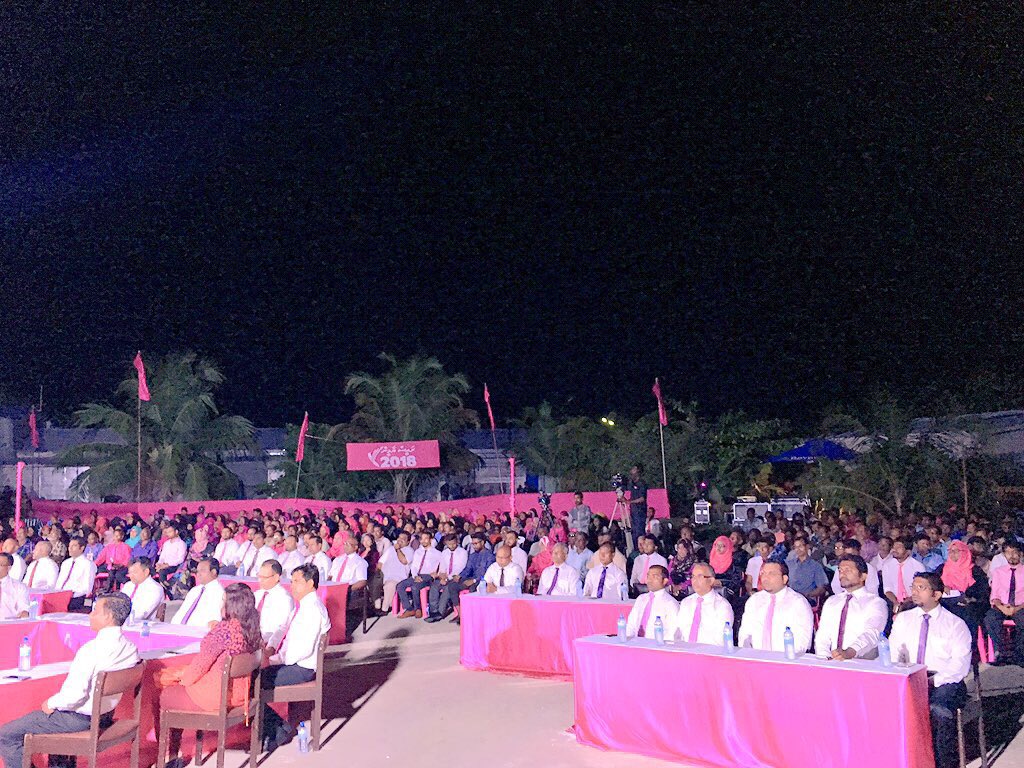 MLiveupdates's tweet photo. #Mahaasintha Kaamiyaab kamaa eku nummaluma R atholhu raiythun dhevvi ehbaaru lumah fah fashun Shukuriyya #RYSmedia https://t.co/q9S4oadhbu