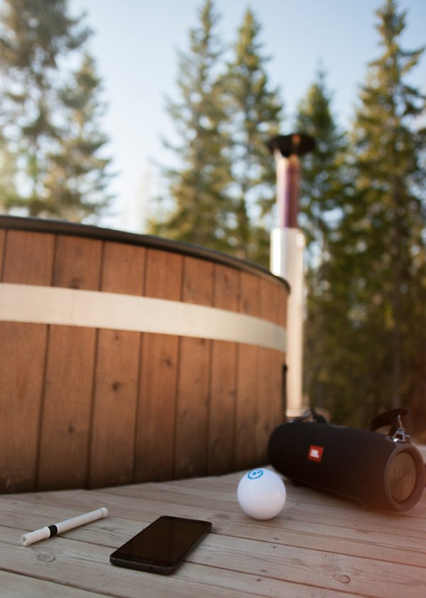 gestordevices's tweet photo. Hot tub time, @spotify @JBLaudio @sphero  control given to Gestor https://t.co/dyAx4uznhs