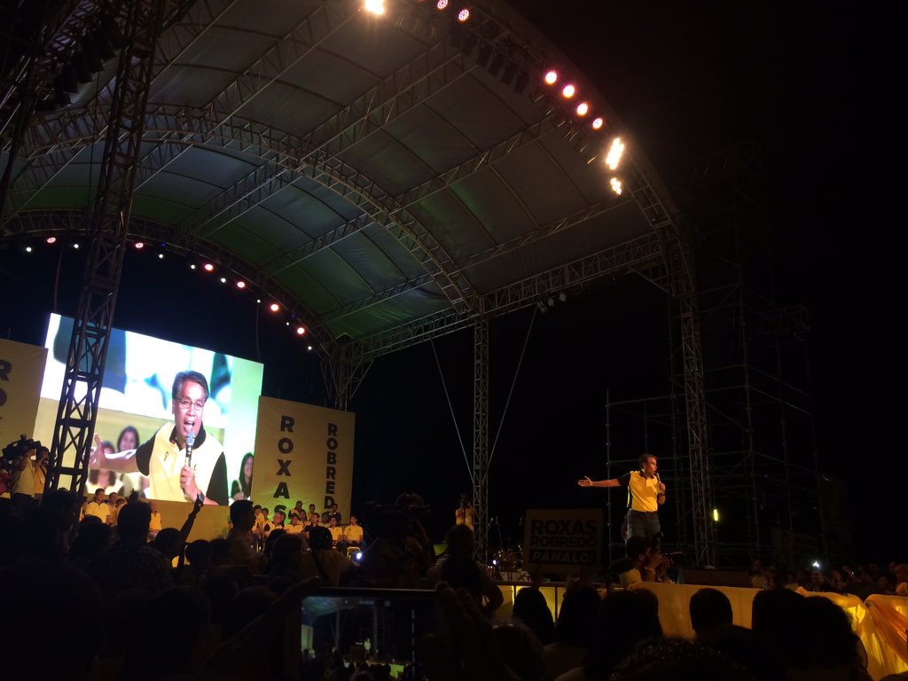 am_malaya's tweet photo. "Nandito pa rin tayo. Naka-dilaw pa rin tayo. Lumalakas pa lalo tayo. Mananalo tayo!" MAR ROXAS NATION https://t.co/k9UFRVxtmI