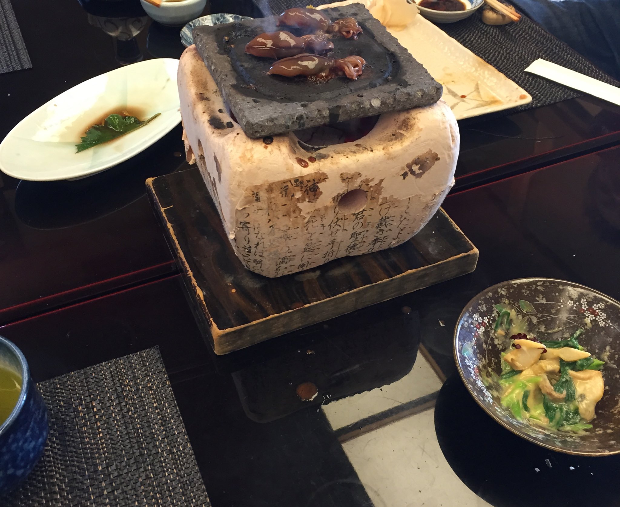 تويتر Mhl 元南カリフォルニア移民 على تويتر 石川に行ってきた ホタルイカの炭火石焼き とっても美味しかった 子供の頃 ホタルイカを食べて 苦くて生臭くてトラウマだったけど 本日そのトラウマを克服した T Co Exsad5jiq8