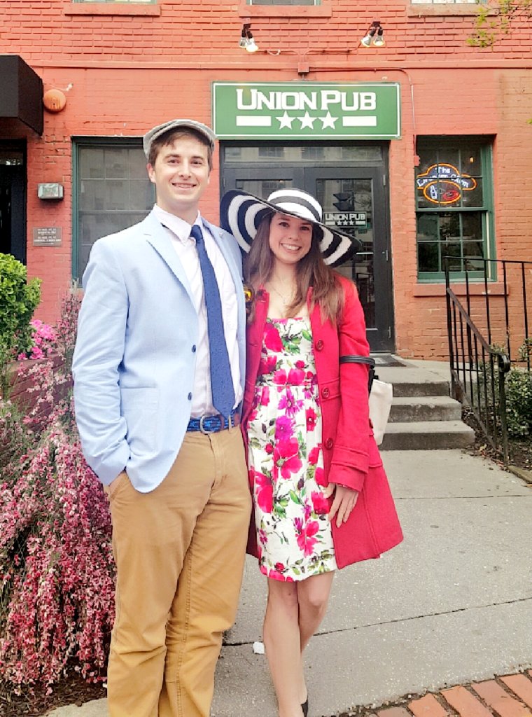 UnionPub's tweet photo. And they're off to the races! See you back here for the after-party! @UniversityRow #Urow2016 #vagoldcup2016 🏇🍻 https://t.co/ab7qhfxcPG