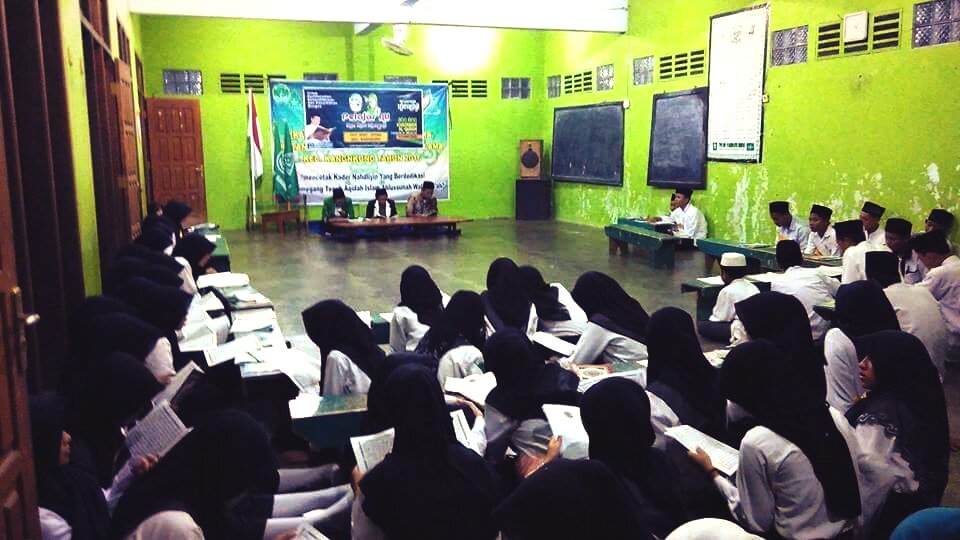 "@BeritaPKBJateng: <a href="/nu_mengaji/">Nusantara Mengaji</a> @beritaPKB <a href="/gardasantri/">Garda Santri</a> #NusantaraMengaji <a href="/cakiminpkb/">Cak Imin</a> ; <a href="/pcipnukendalkab/">PC IPNU KENDAL</a> ikut mengaji