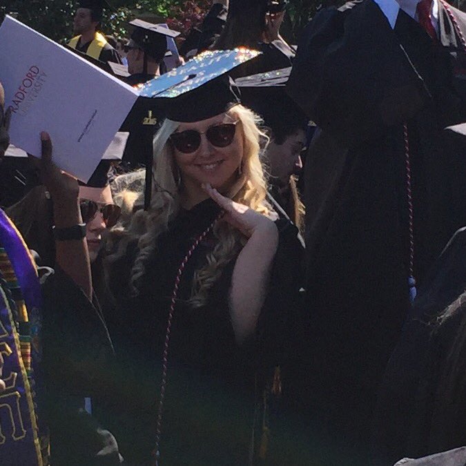 Staxxamilleon's tweet photo. She done edumacated! @MichWilliams13 #stylesof2016 #radford https://t.co/mcrA7rsi9z