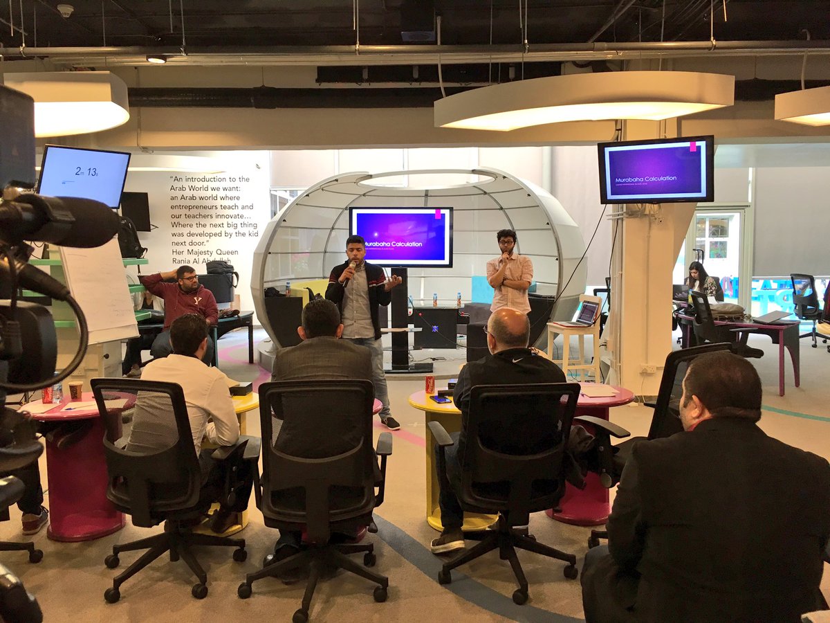 ZINCJordan's tweet photo. Participants are pitching their projects. During #AmmanStartupWeek #StartupWeekend | They look really energetic! https://t.co/2cyeGi0H39