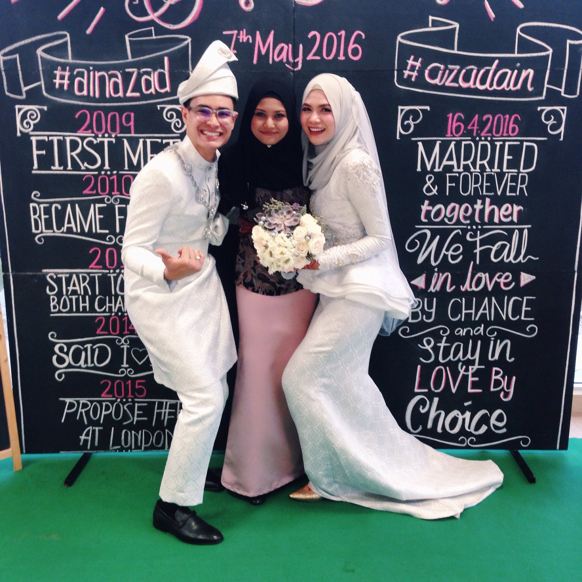 FarihaChesat's tweet photo. The finale! So happy for you both!!! 💞💞💞 #AinAzad (sorry babe sbb i pendek 😂) https://t.co/K0OA6f2A9f