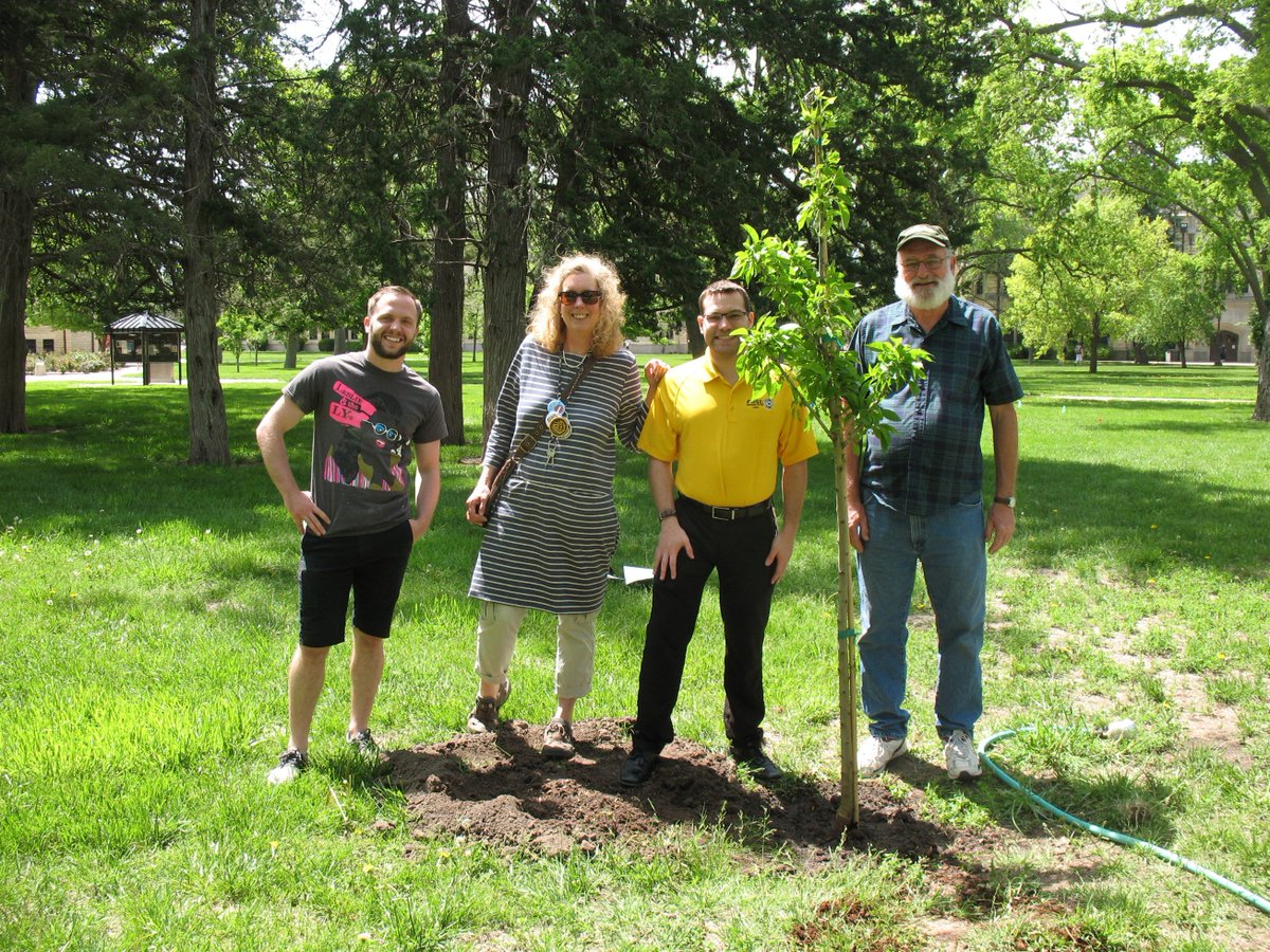 SustainFHSU's tweet photo. #FHSU #campus #tree #planting and #tree #Tours !  #biodiversity #conservation #sustainability #treecampus #ArborDay https://t.co/E3R4Tkg9ka