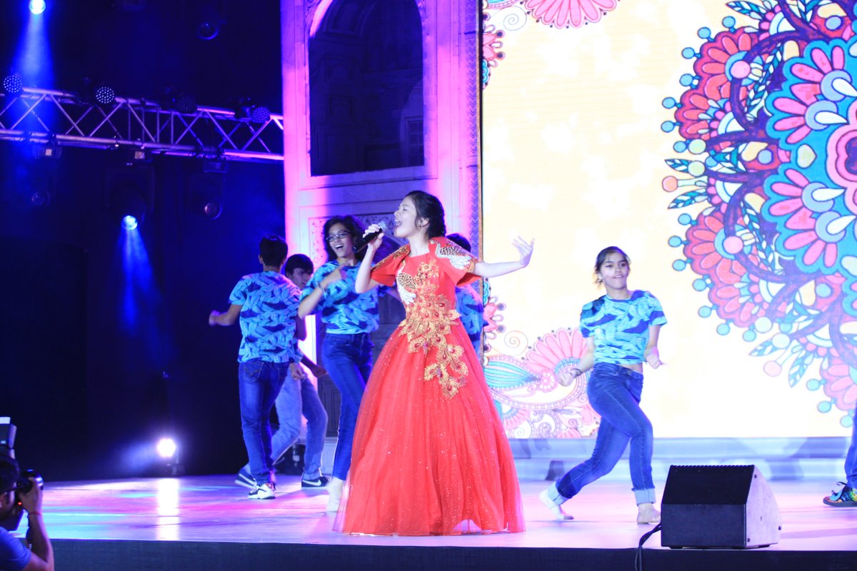 iflcindia's tweet photo. #IFLCIndia2016 Fatima Malate from Philippines sings Kanta Pilipinas,Exhilarating Performance! https://t.co/nyzmQIX0kA