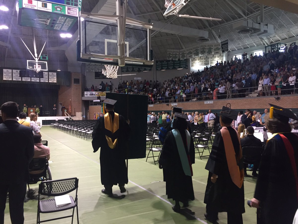 DeltaState's tweet image. The processional has begun! #proudday #Classof2016 @DSU_Alumni